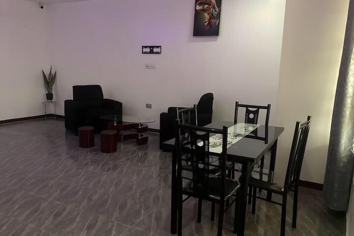 Room 15 of 38