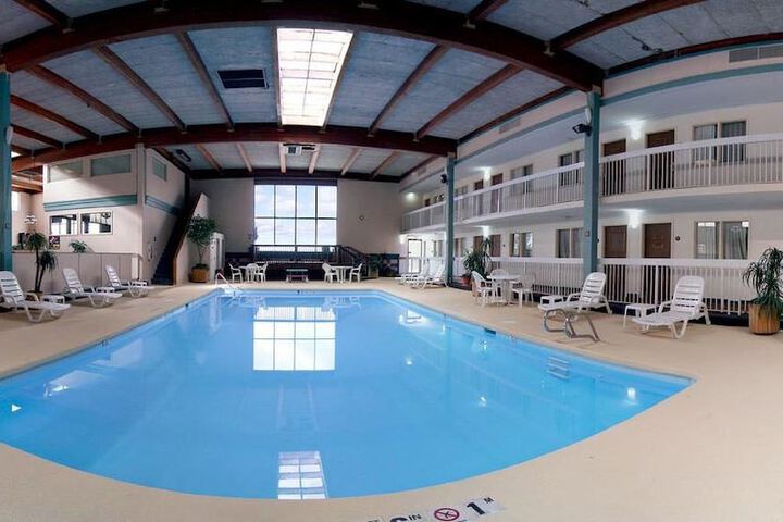 Pools & Facilities
