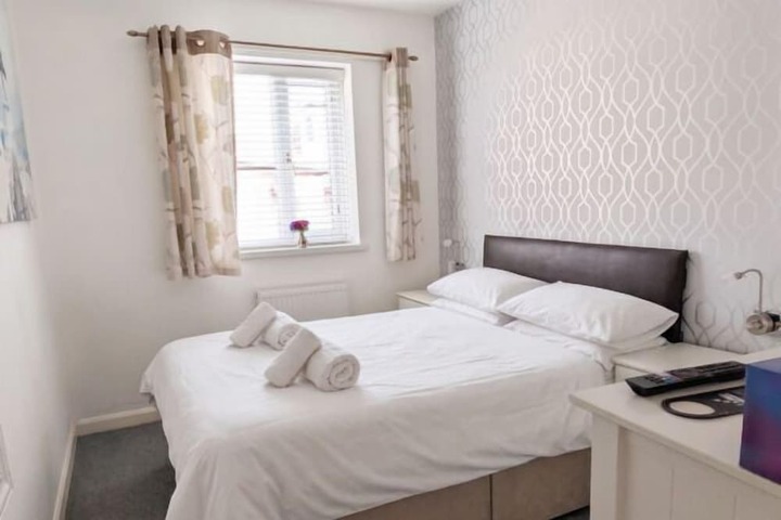 Room 16 of 19