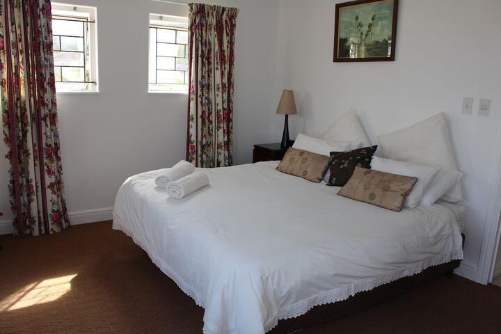 Room 45 of 198