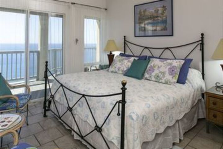 Room 7 of 18