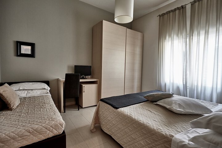 Room 21 of 74