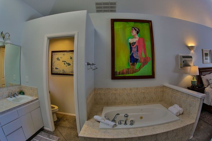Room 17 of 31