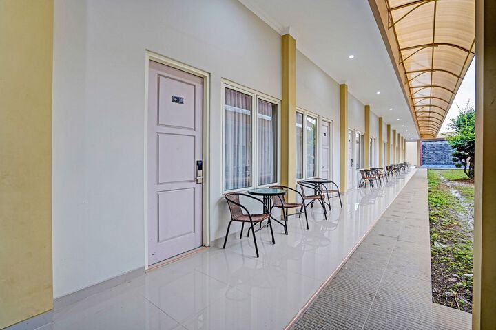 Hotel Interior 17 of 38