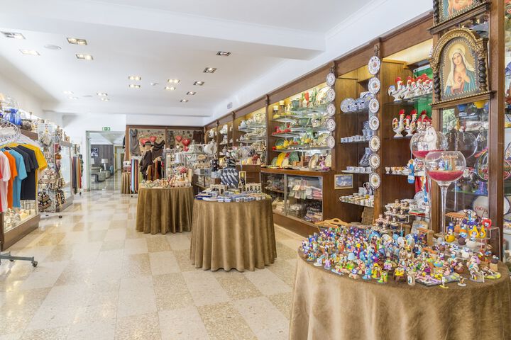 Gift shop