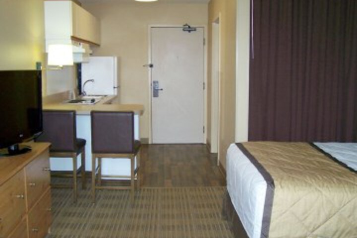 Room 16 of 35