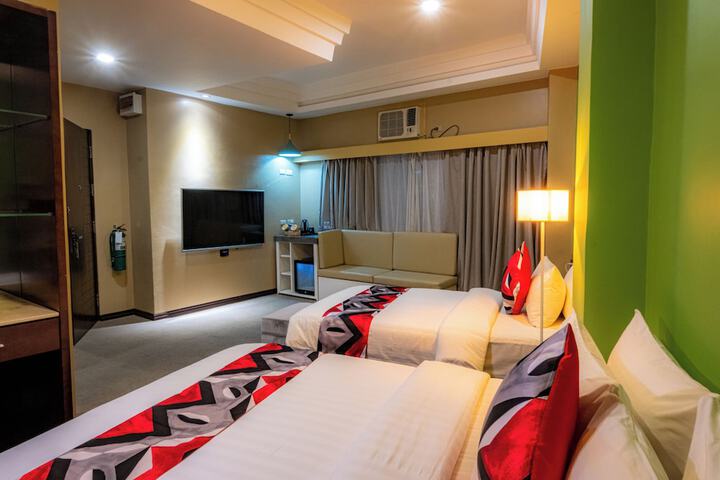 Room 13 of 51