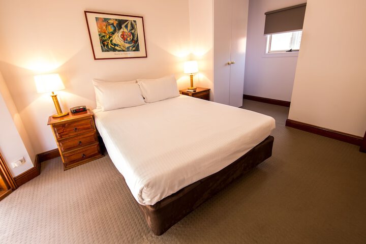Room 6 of 78
