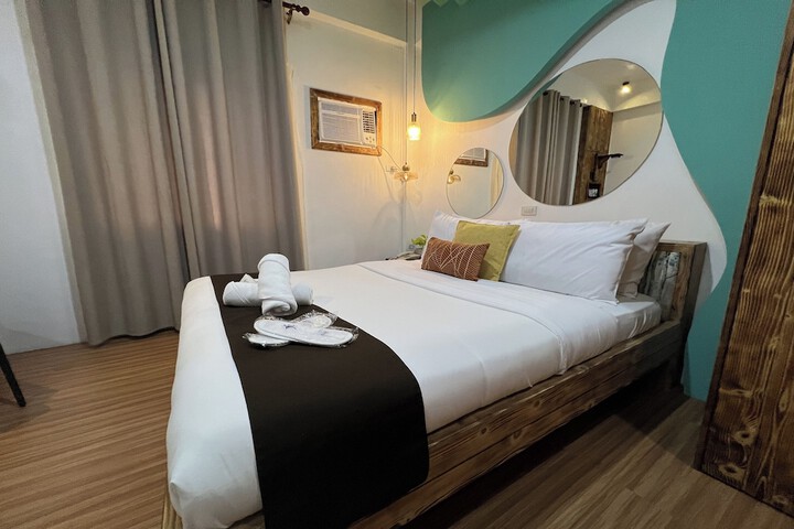 Room 13 of 89