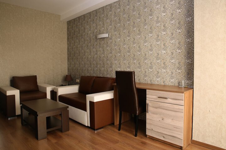 Room 30 of 53