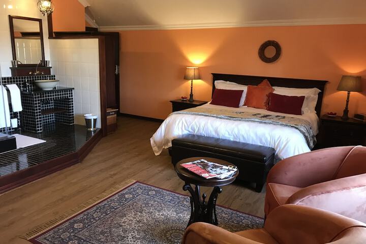 Room 42 of 143