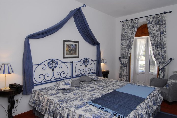 Room 9 of 60