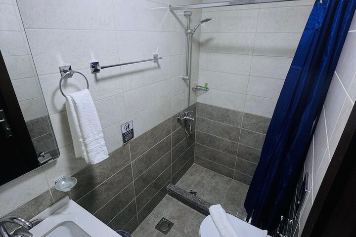 Room 18 of 27