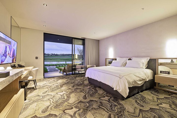 Room 10 of 52