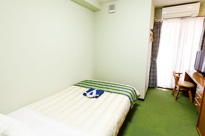 Room 19 of 48