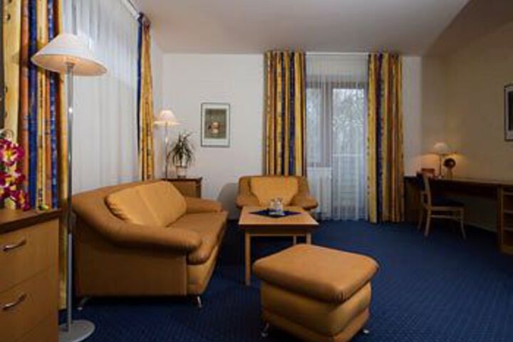 Room 48 of 67