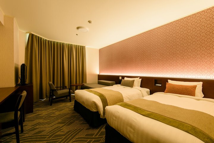 Room 21 of 103