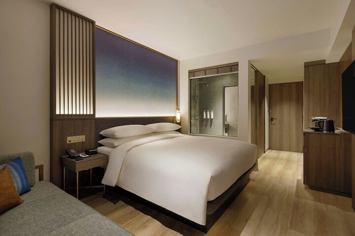 Room 15 of 86