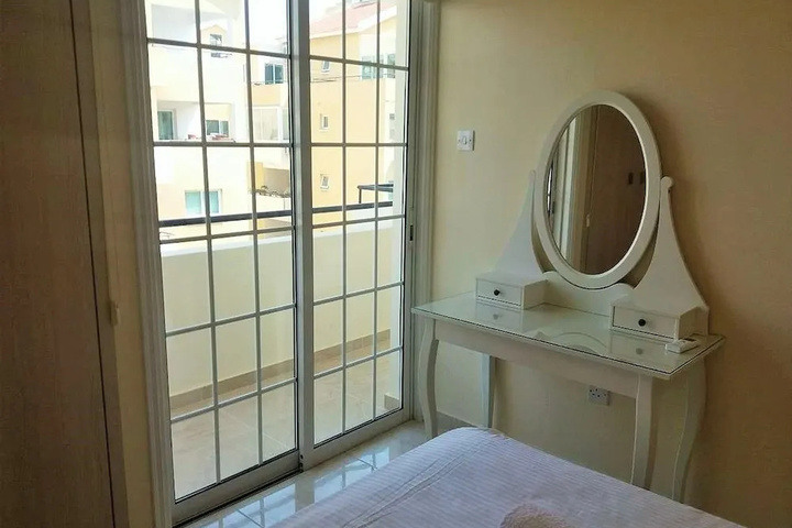 Room 4 of 15