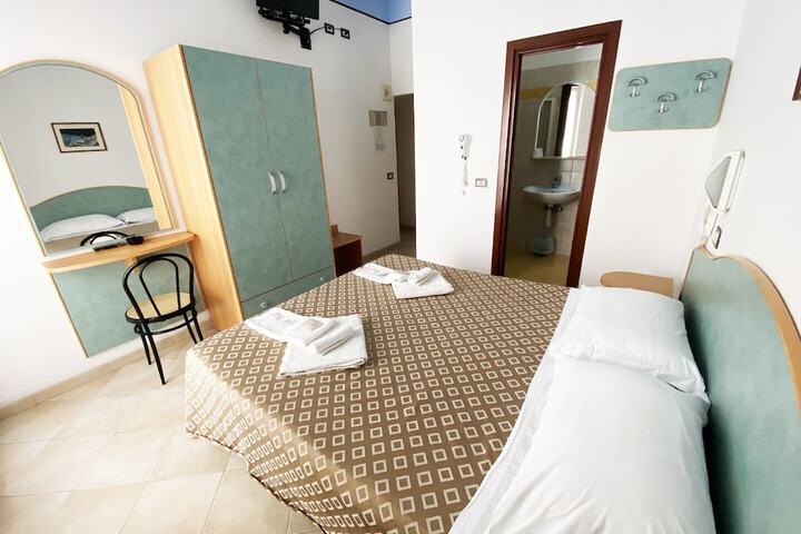 Room 40 of 108