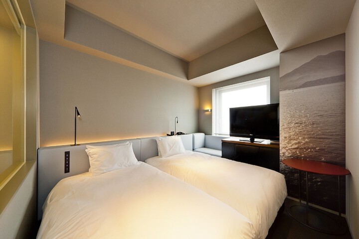 Room 8 of 31