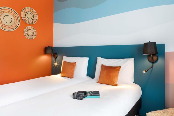 Room 14 of 78
