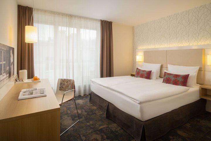 Room 38 of 119