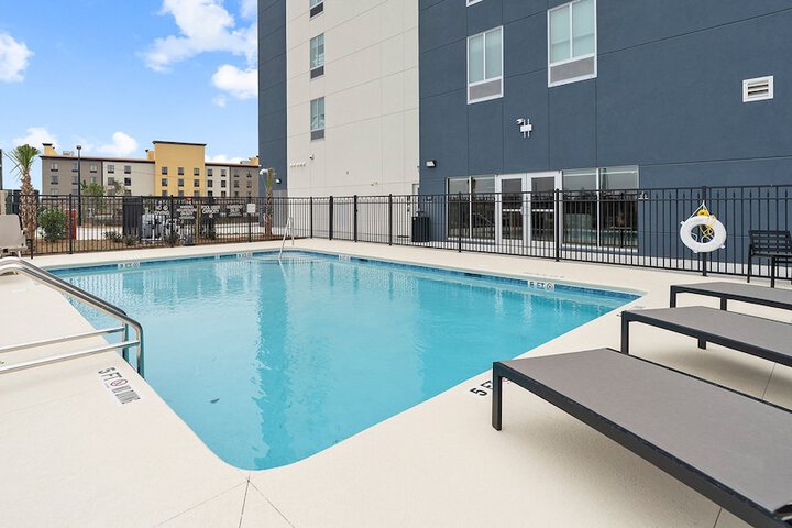 Pool 31 of 62