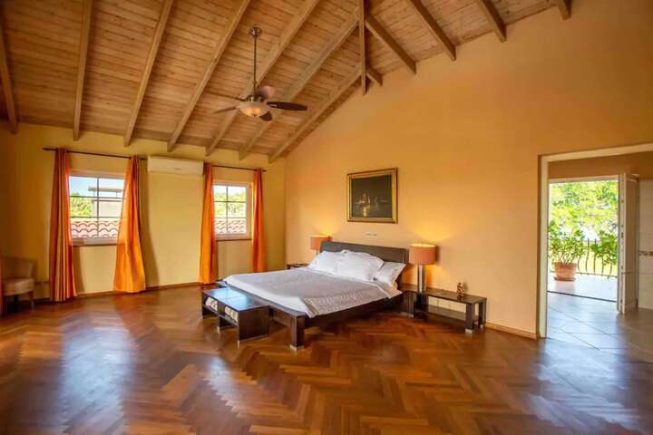 Room 2 of 42