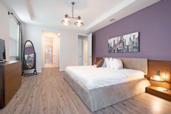 Room 70 of 78
