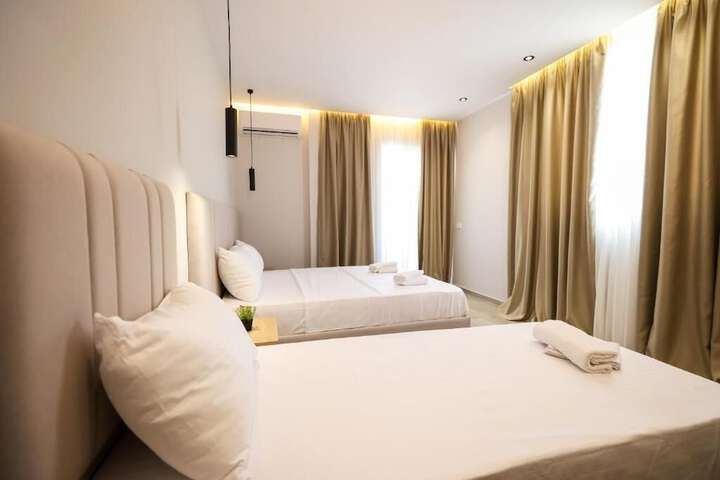 Room 19 of 65