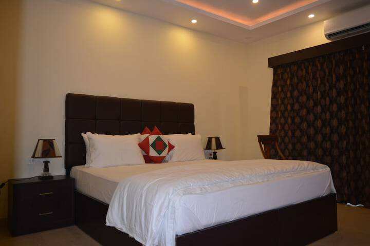 Room 6 of 23