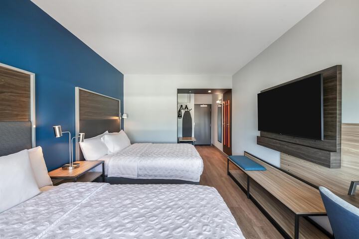 Room 25 of 51