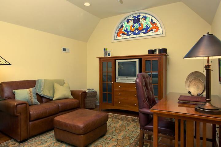Room 26 of 43