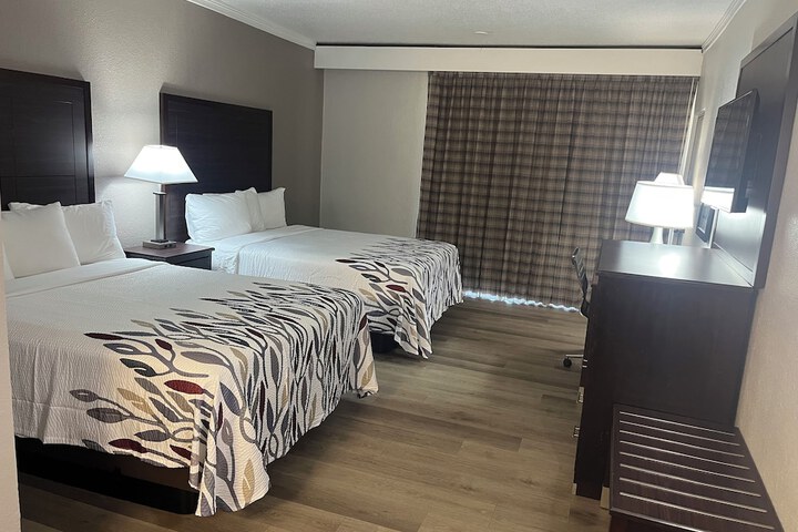 Room 5 of 35