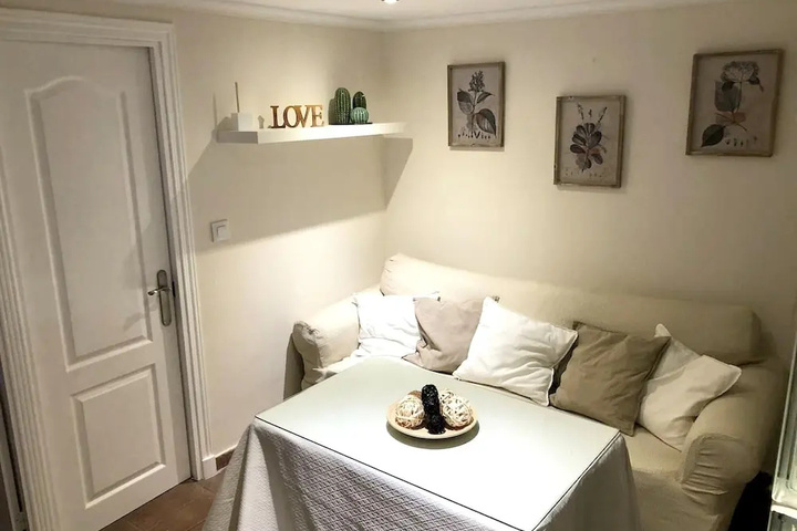 Room 2 of 14