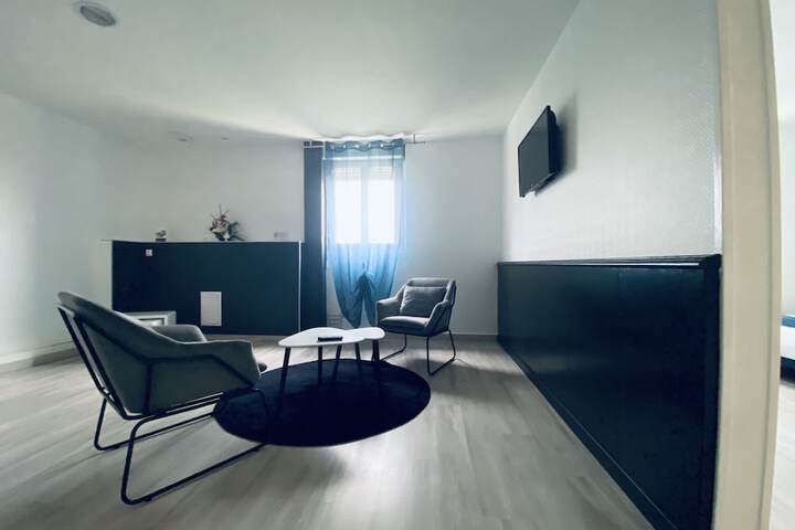 Room 35 of 72