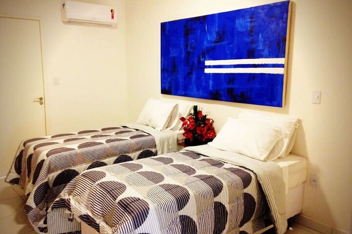 Room 6 of 14
