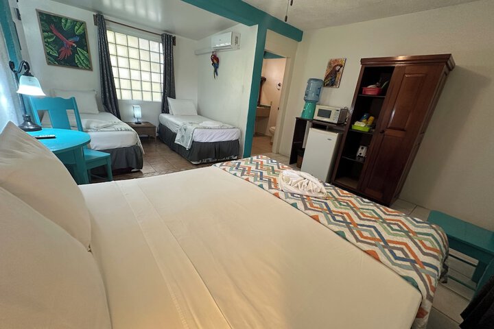 Room 18 of 77
