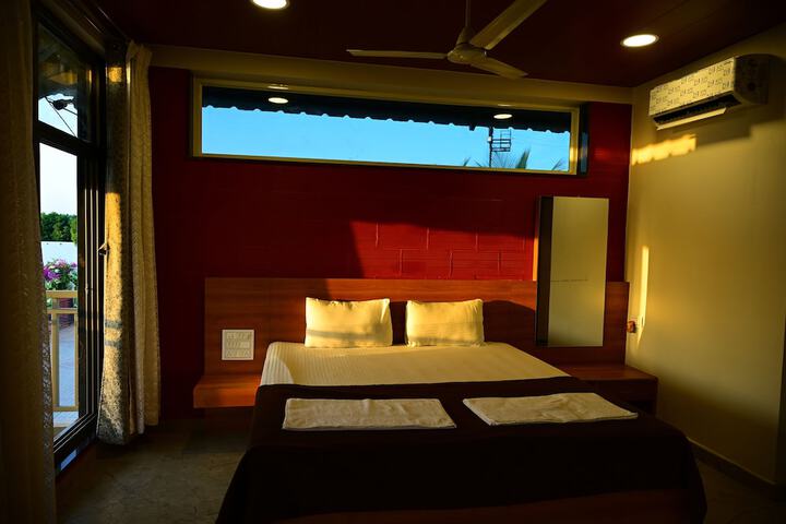 Room 7 of 40