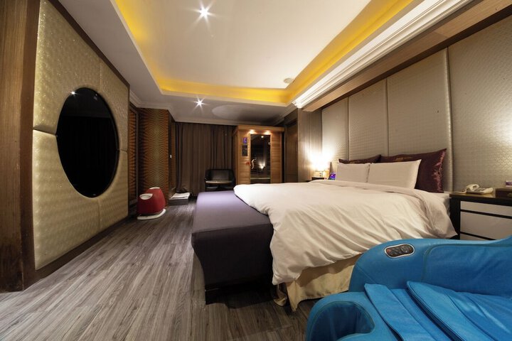 Room 14 of 88