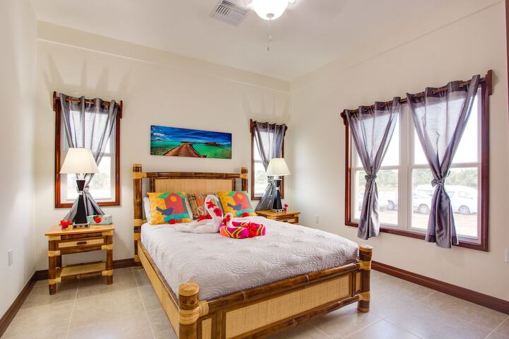 Room 3 of 328