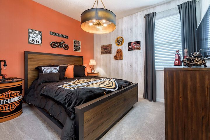 Room 7 of 74