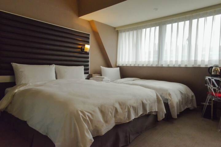 Room 22 of 41