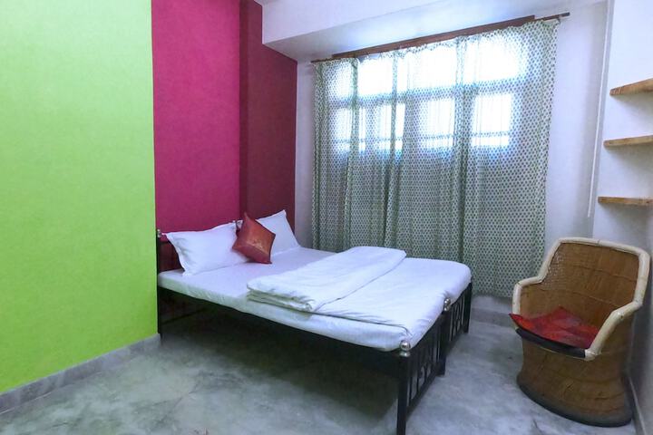 Room 9 of 56