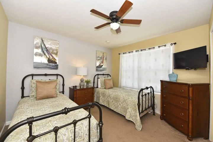 Room 4 of 29