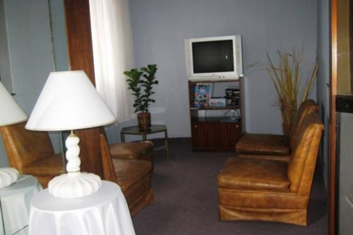 Room 7 of 24