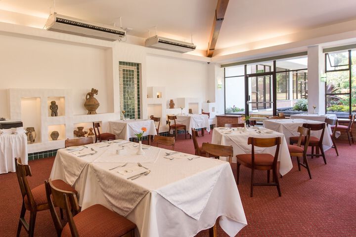 Dining Photos
