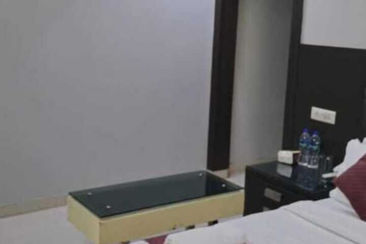 Room 11 of 23