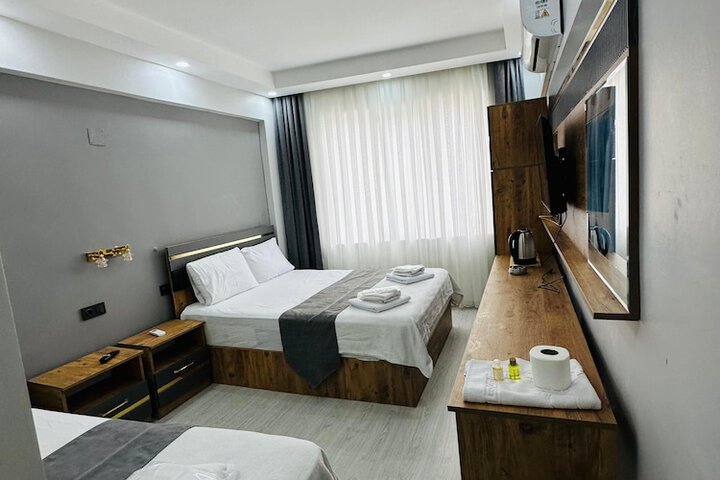 Room 10 of 21
